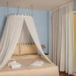Marinella אתר נופש 3*