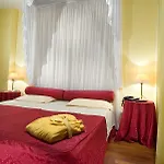אתר נופש Marinella 3*