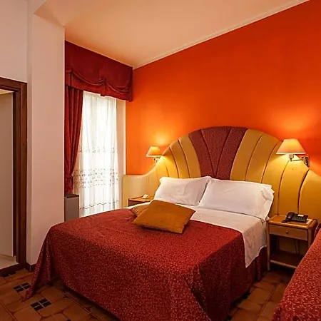 Marinella 3*