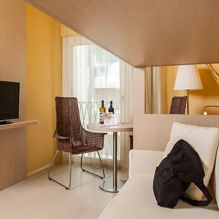 Feriested Marinella 3*