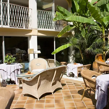 Marinella Resort 3*
