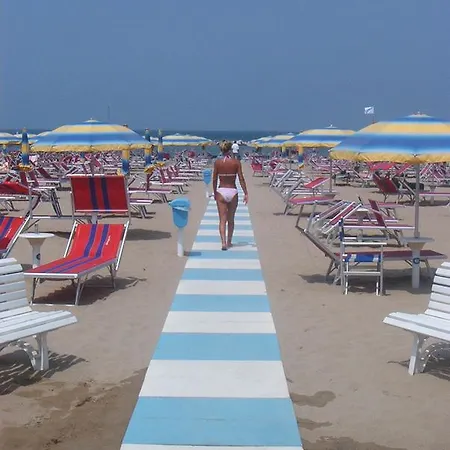 אתר נופש Marinella 3*